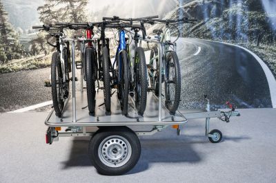 bild 64 - Fahrrad-Transportanhänger für PKW bietet Platz für bis zu 6 schwere E-Bikes.